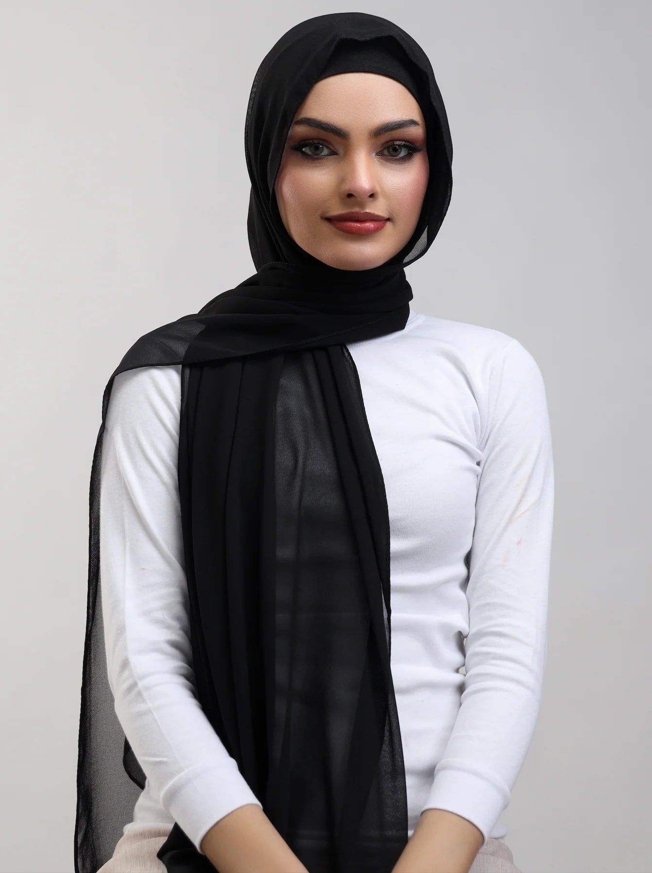 Instant Magnetic Hijab – No Pins Needed-01