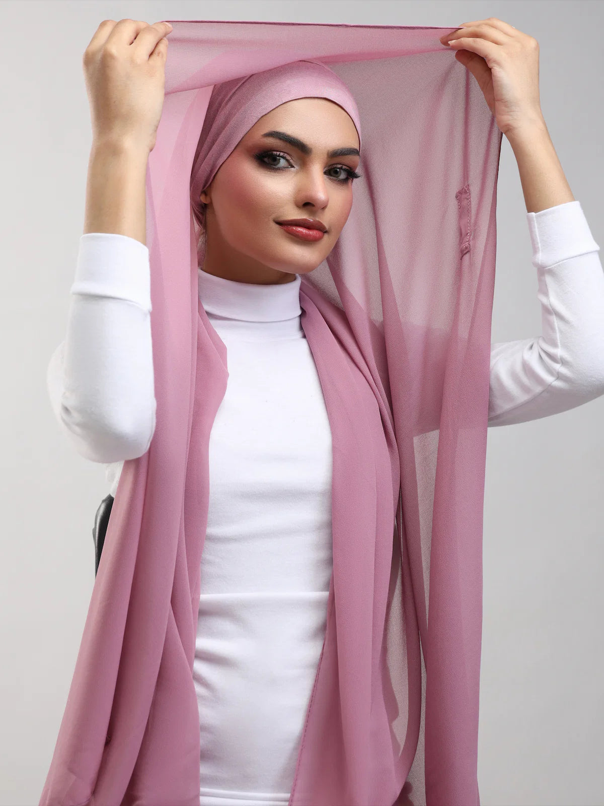 Instant Magnetic Hijab – No Pins Needed-02