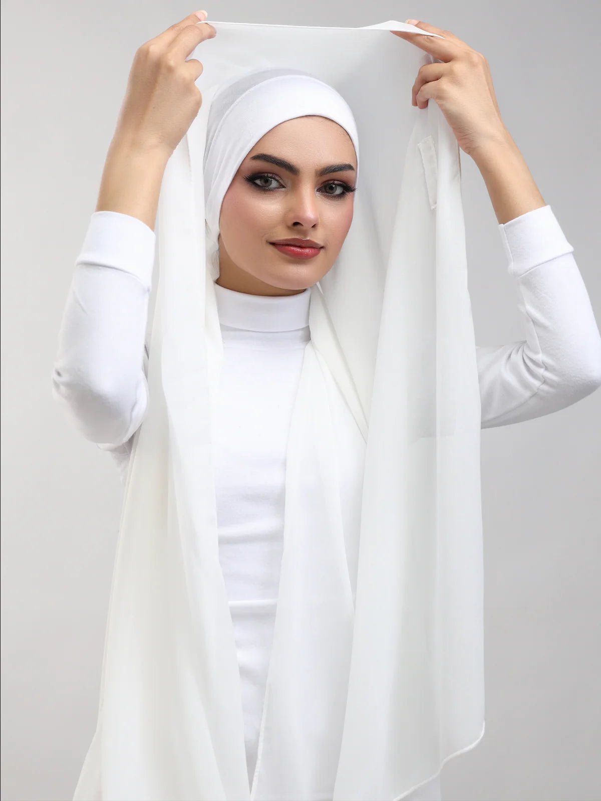 Instant Magnetic Hijab – No Pins Needed-03