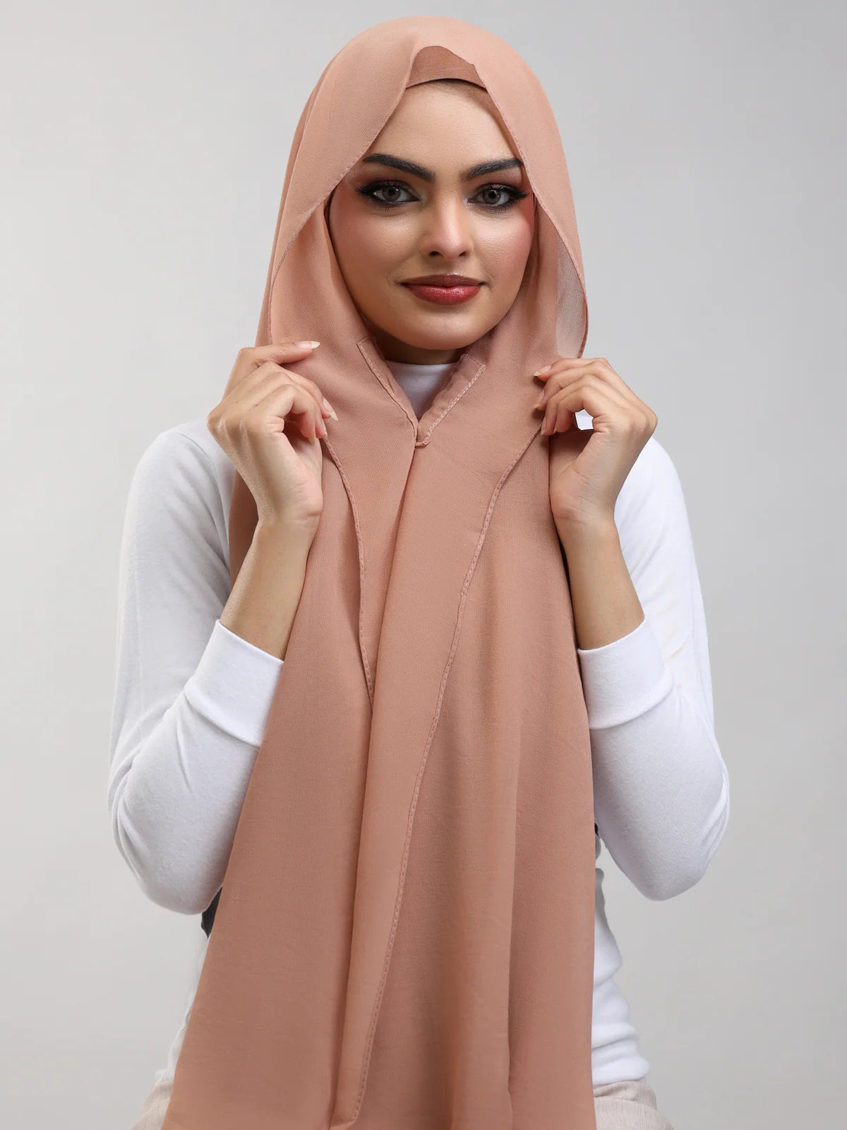 Instant Magnetic Hijab – No Pins Needed-04