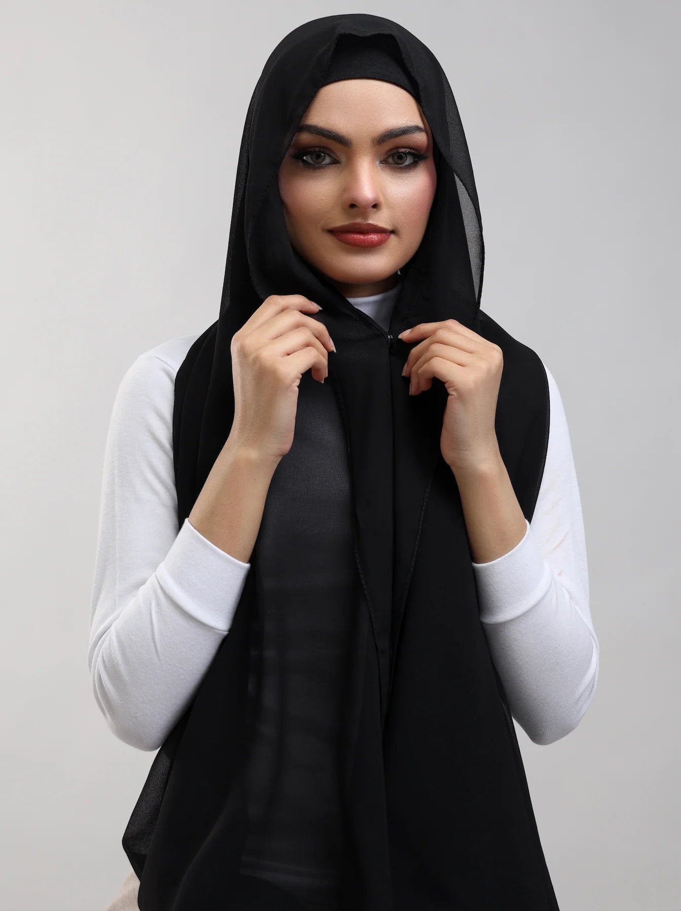 Instant Magnetic Hijab – No Pins Needed-01