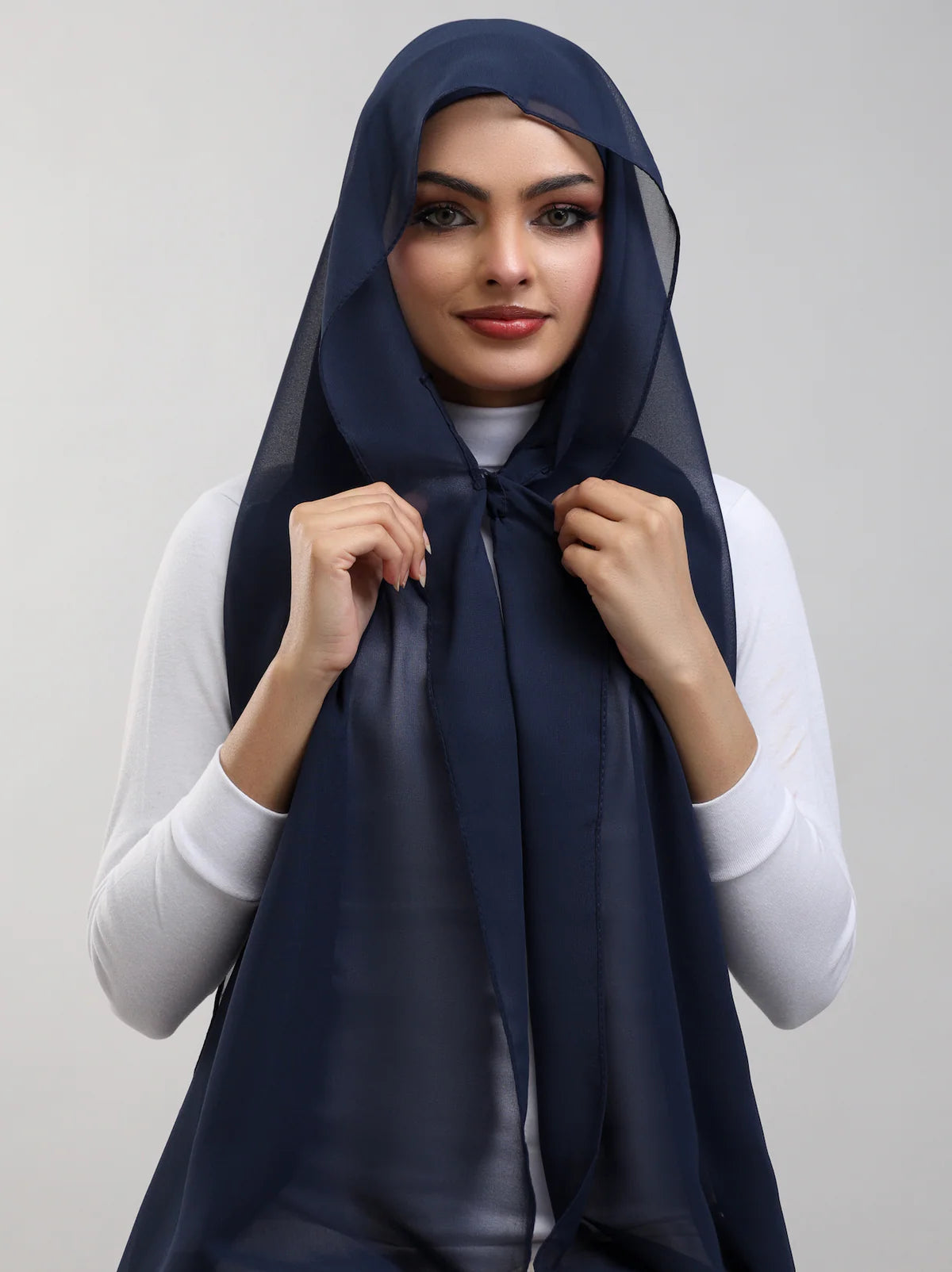 Instant Magnetic Hijab – No Pins Needed-07