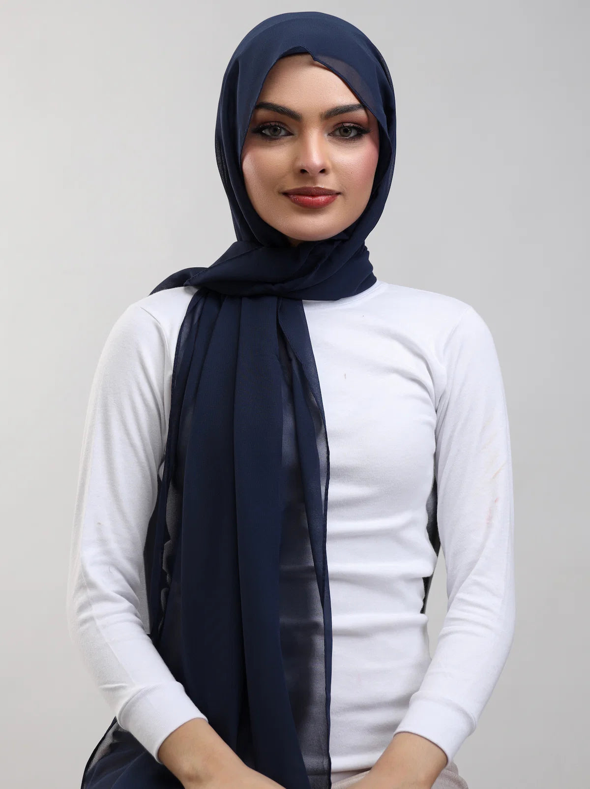 Instant Magnetic Hijab – No Pins Needed-07